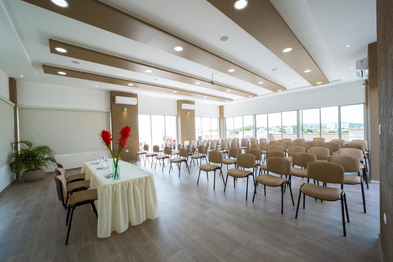 Hotel Ribera Sinu Montería エクステリア 写真
